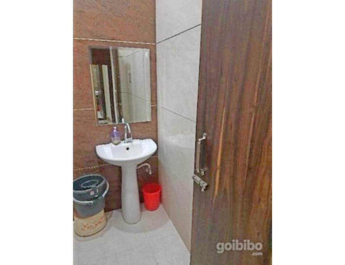 Hotel Basera Guest House, Saharanpur Extérieur photo