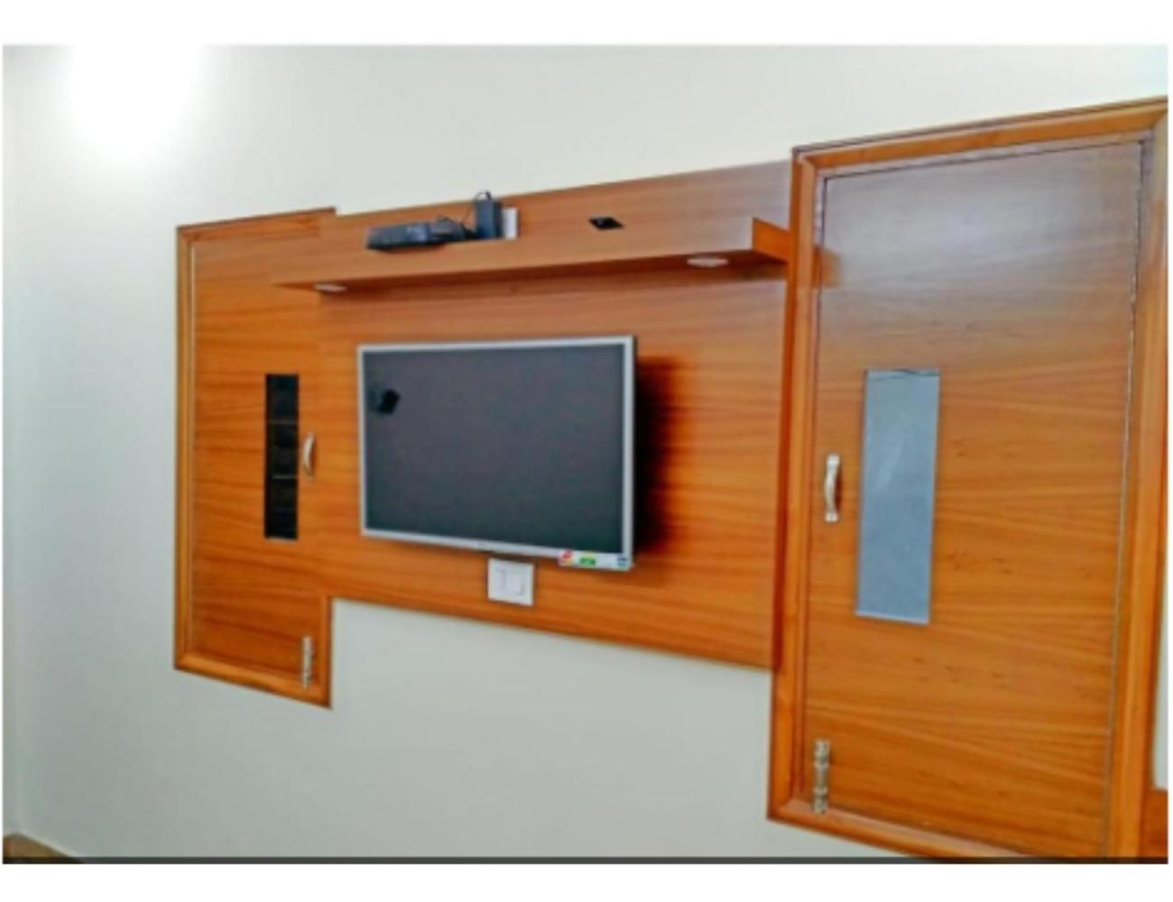 Hotel Basera Guest House, Saharanpur Extérieur photo