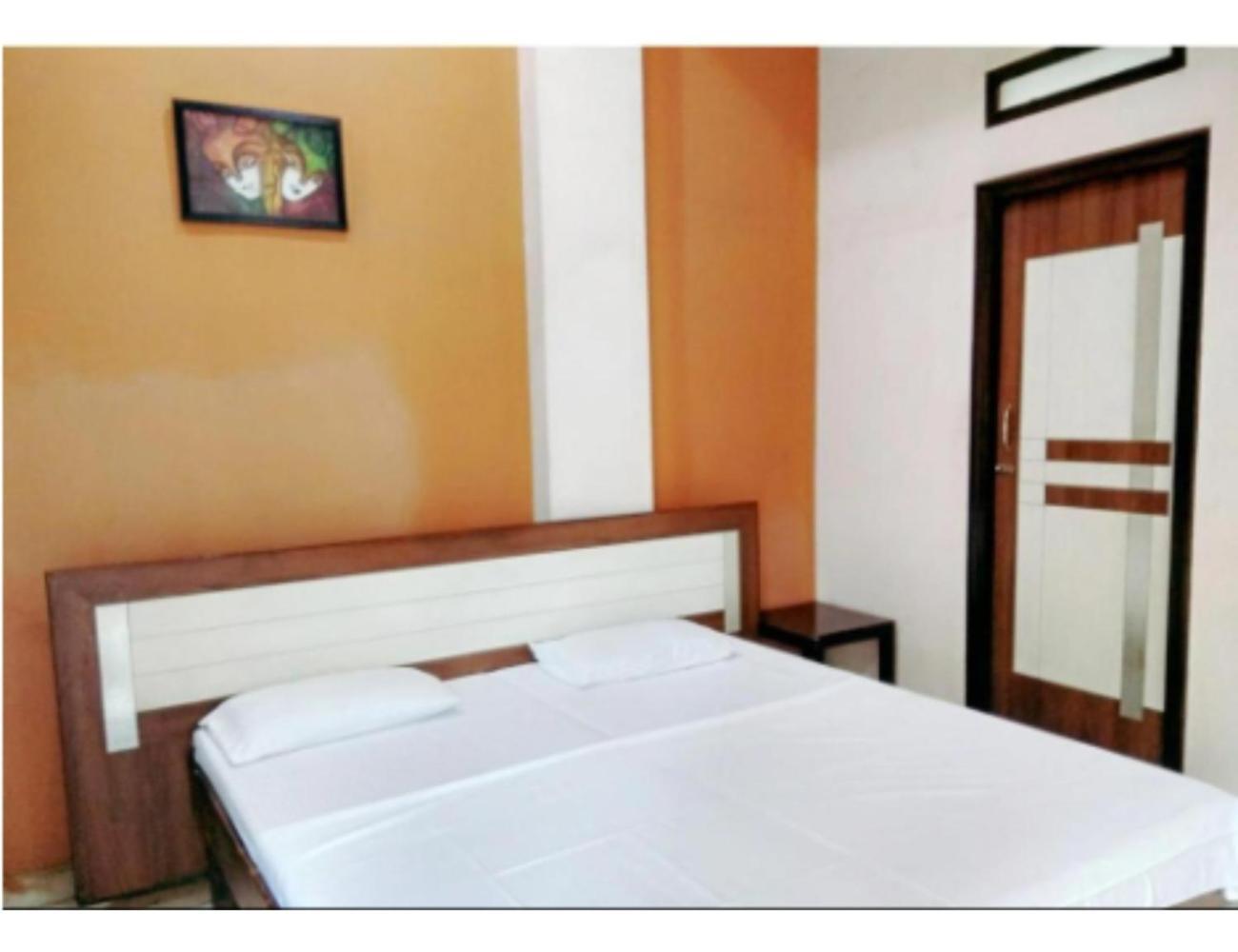 Hotel Basera Guest House, Saharanpur Extérieur photo
